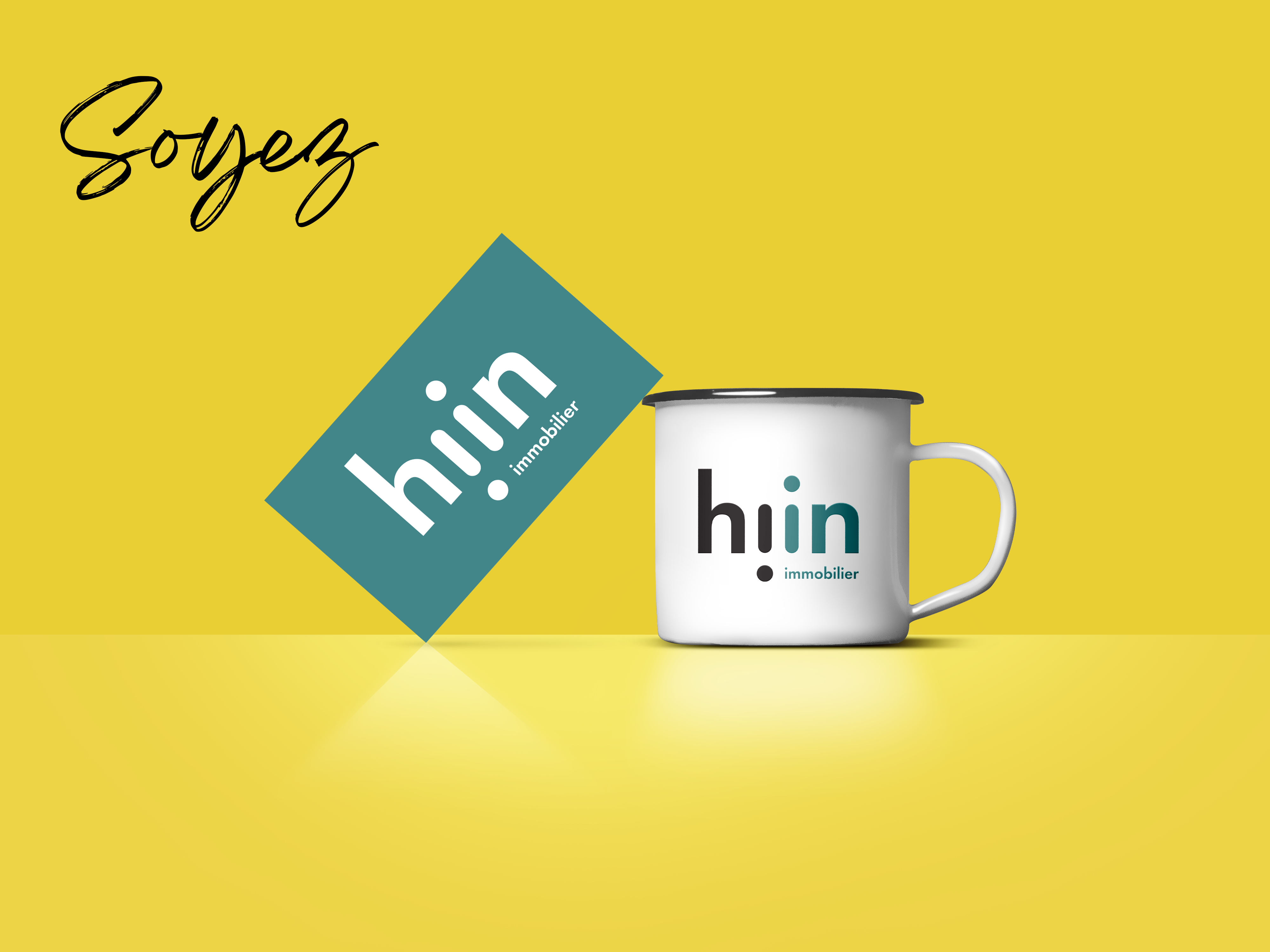 Coffee-Cup-Business-Card-Mockup