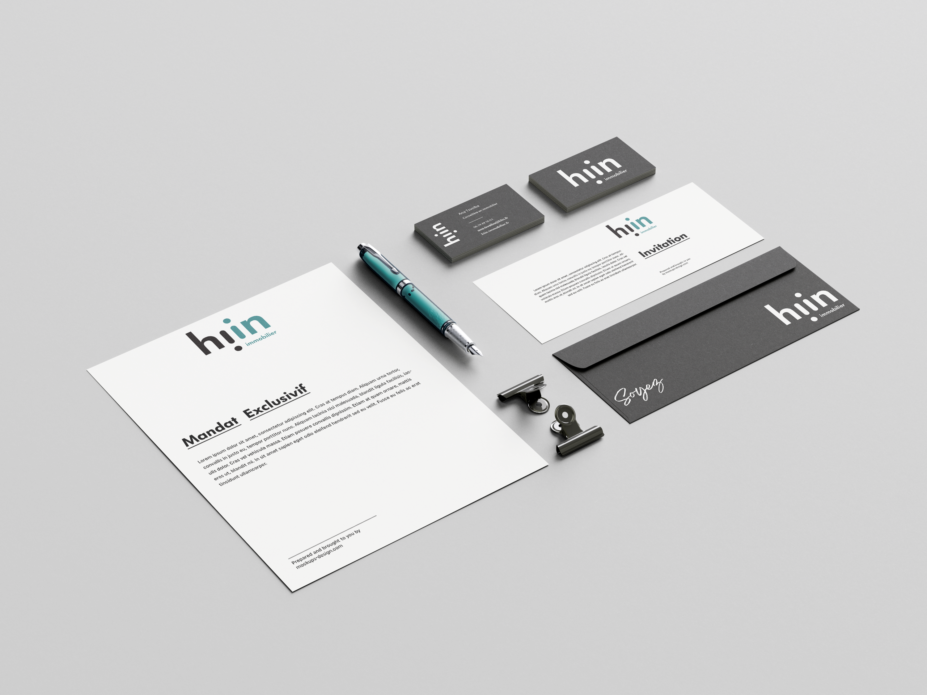 Us_Business_Card_Mockup_1